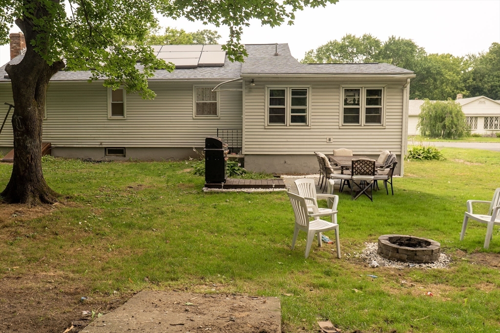 159 Roy ST, Springfield, MA Photo #9