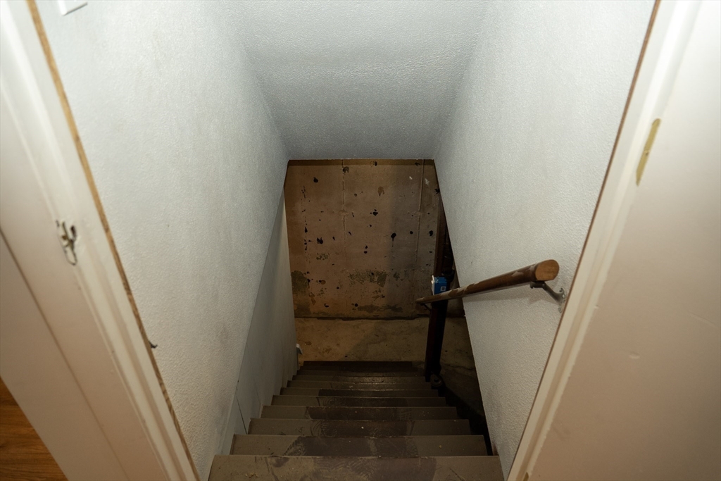 159 Roy ST, Springfield, MA Photo #30