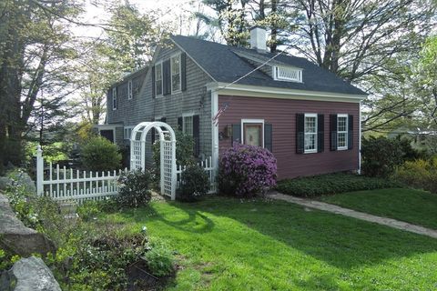 Photo of 17 South Main St, Petersham, MA 01366 (MLS # 73478880)