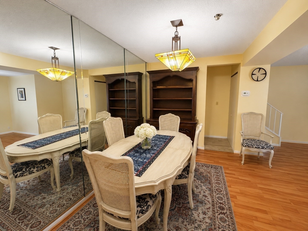 91 Rosewood Dr 91