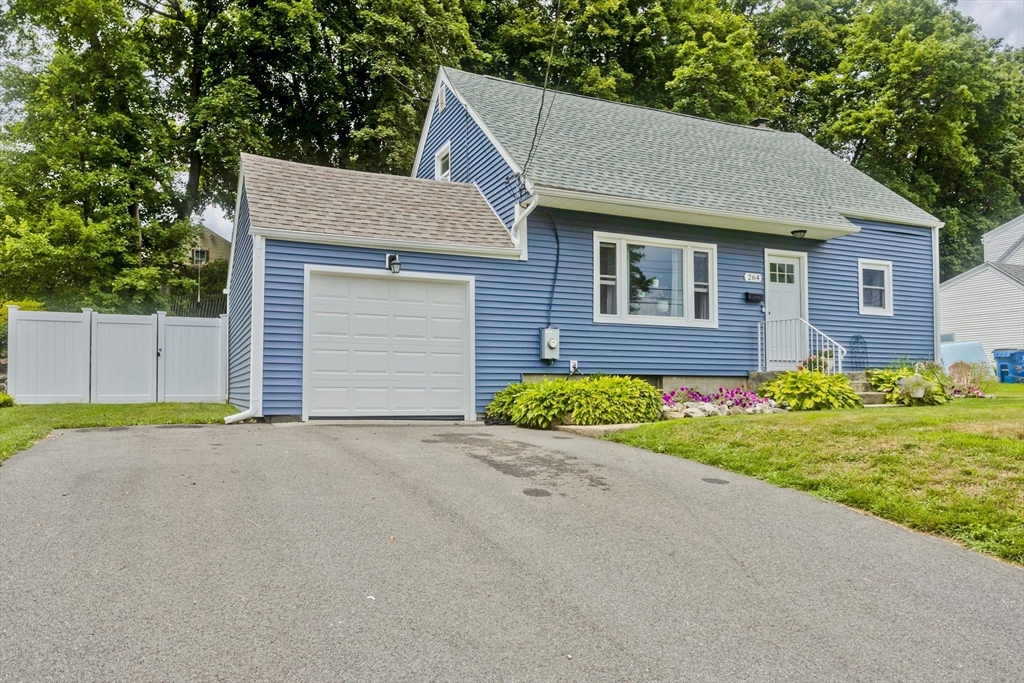 264 Poplar Ave