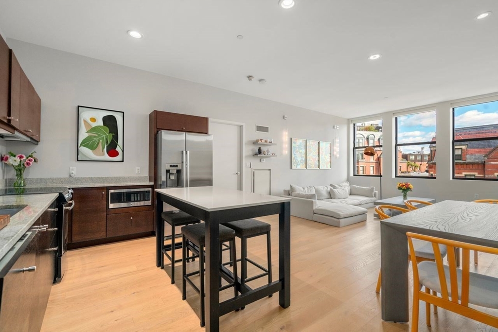 285 Columbus Ave 407