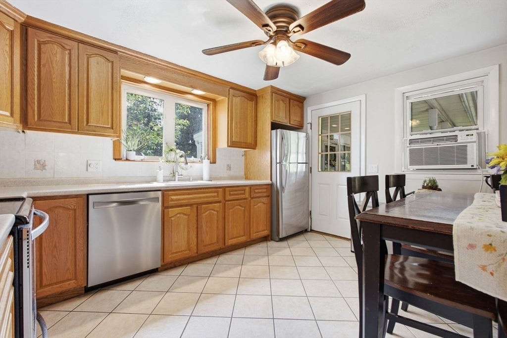 6 Locke Road, Billerica, MA, 6 Locke Road, Billerica, MA Photo #5