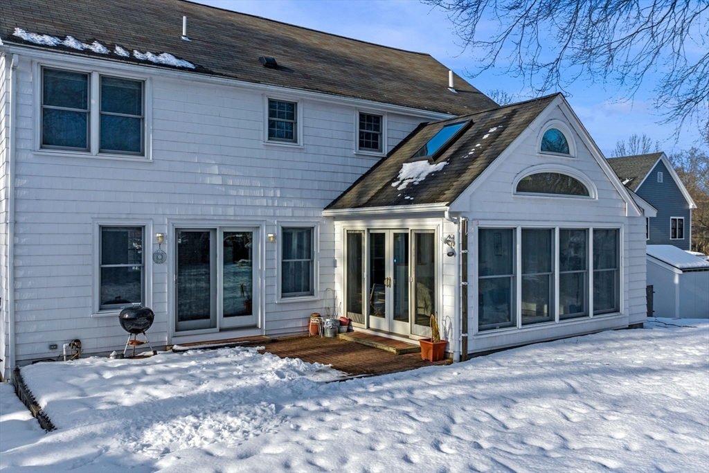 11 Everett Paine Boulevard