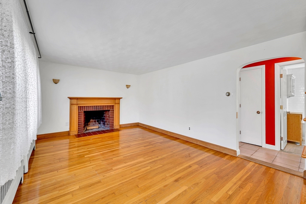 16 Wilbur Ave