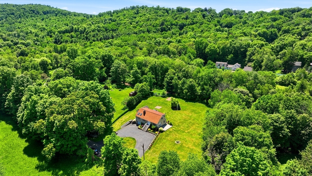 5 Hollow Rd