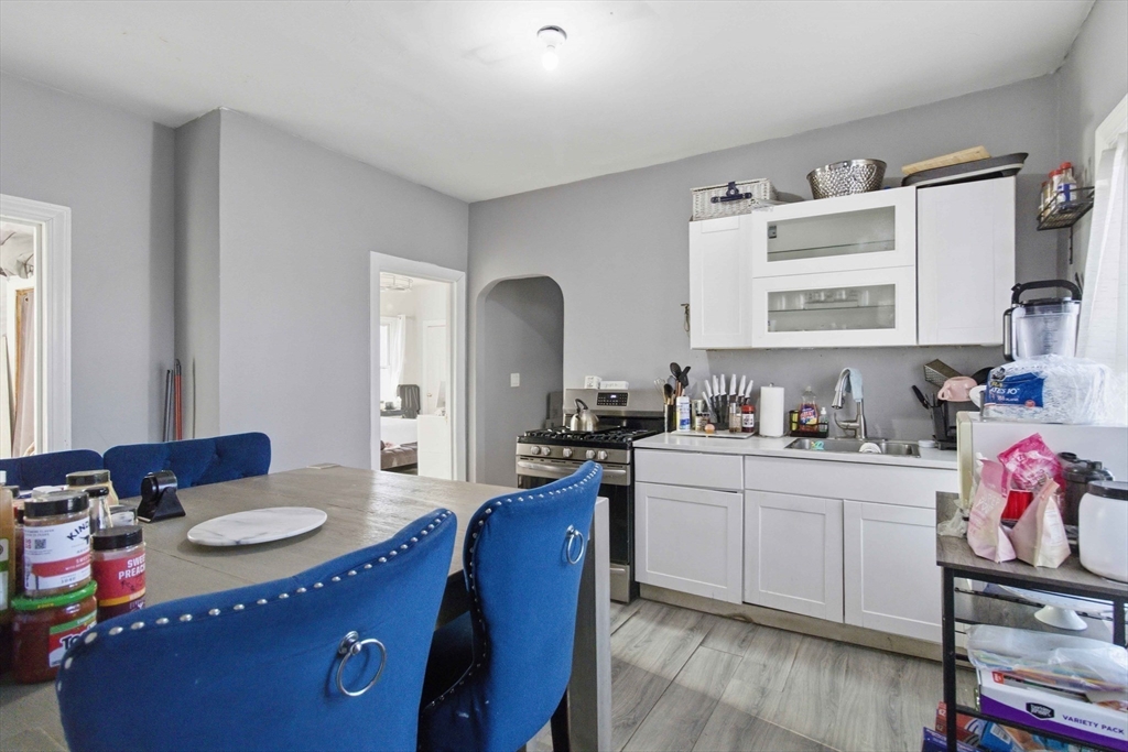 3886-3888 Washington