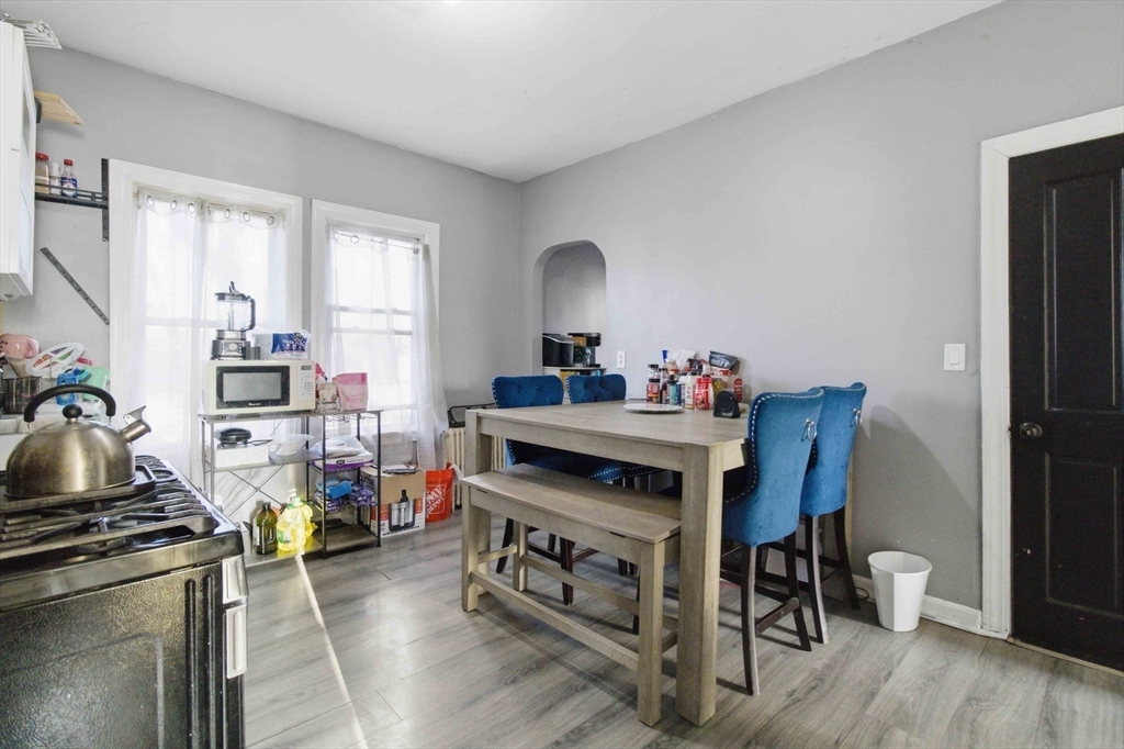 3886-3888 Washington