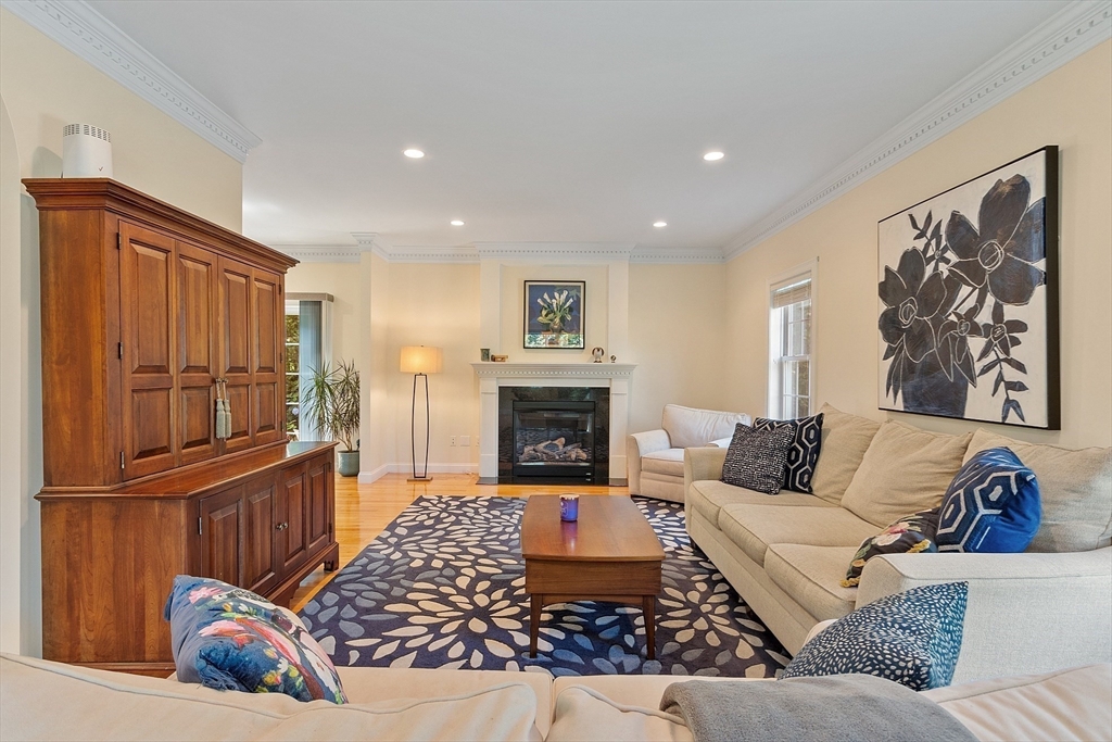 54 Orchid Dr