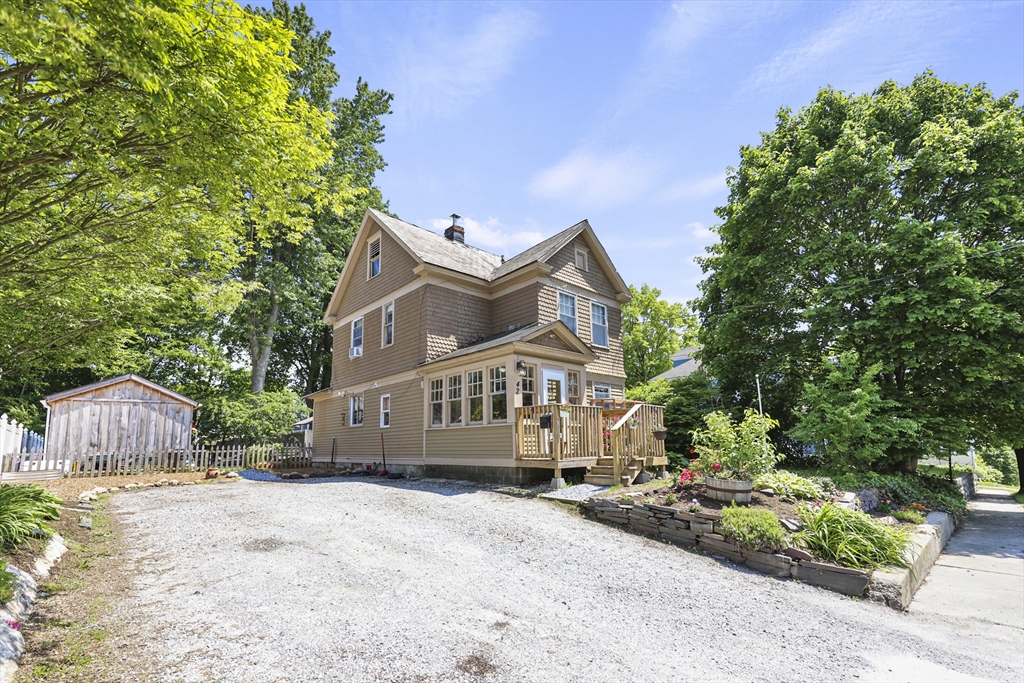 42 Briggs Ave