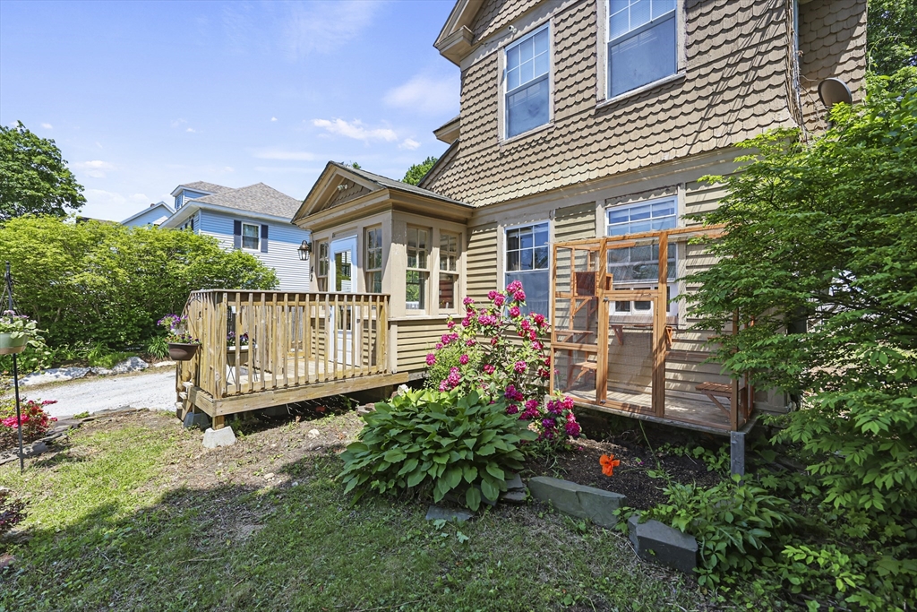 42 Briggs Ave