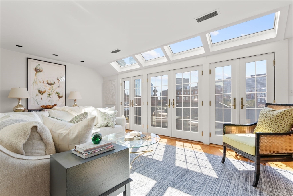 257 Marlborough St 11