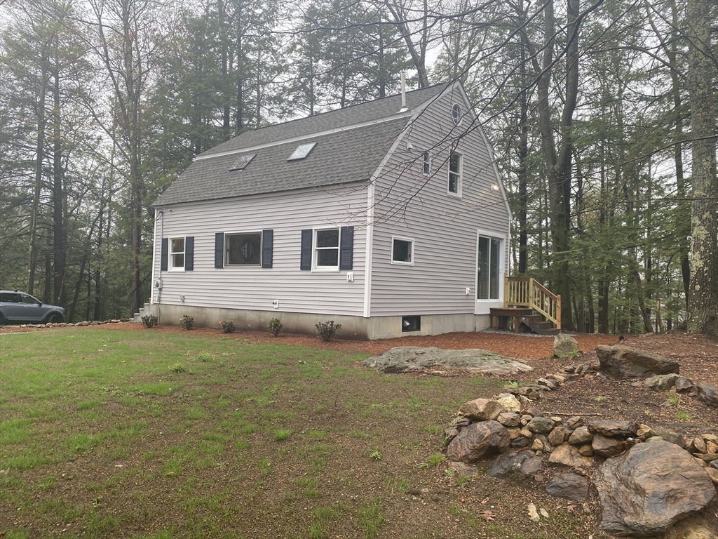 102 New Templeton Rd