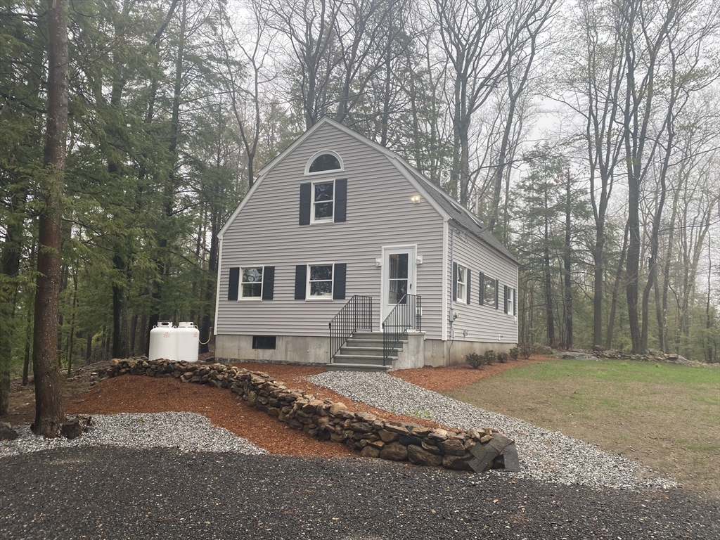 102 New Templeton Rd