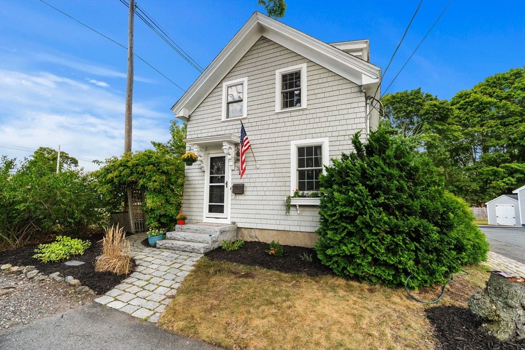 33 Putnam St