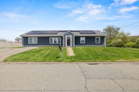 14 Statler Ave Somerset MA 02725