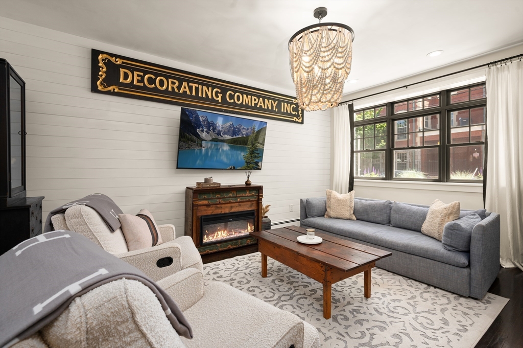 14 F St