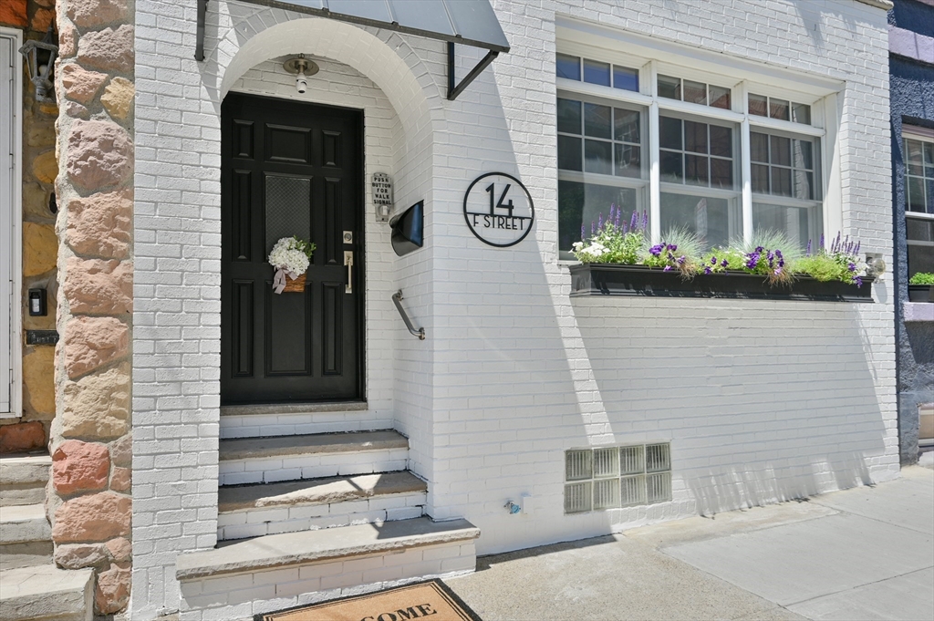 14 F St