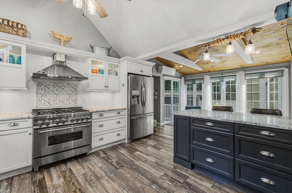 116 Kathleen Dr, Plymouth, MA, 116 Kathleen Dr, Plymouth, MA Photo #4