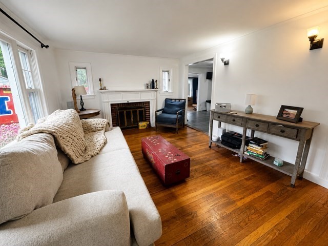 5 Lexington Park