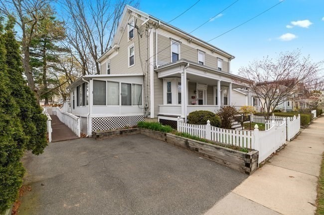 92 Dudley St