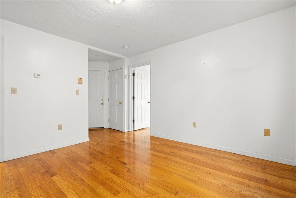 8 Walnut St #2A, Quincy, MA Photo #3