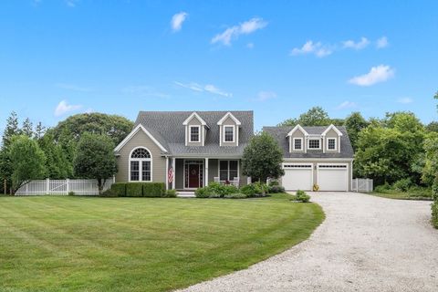 42 Deacon Vincent Way Edgartown MA 02539