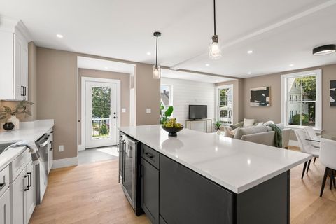 71 Whites Ave 71 Watertown MA 02472