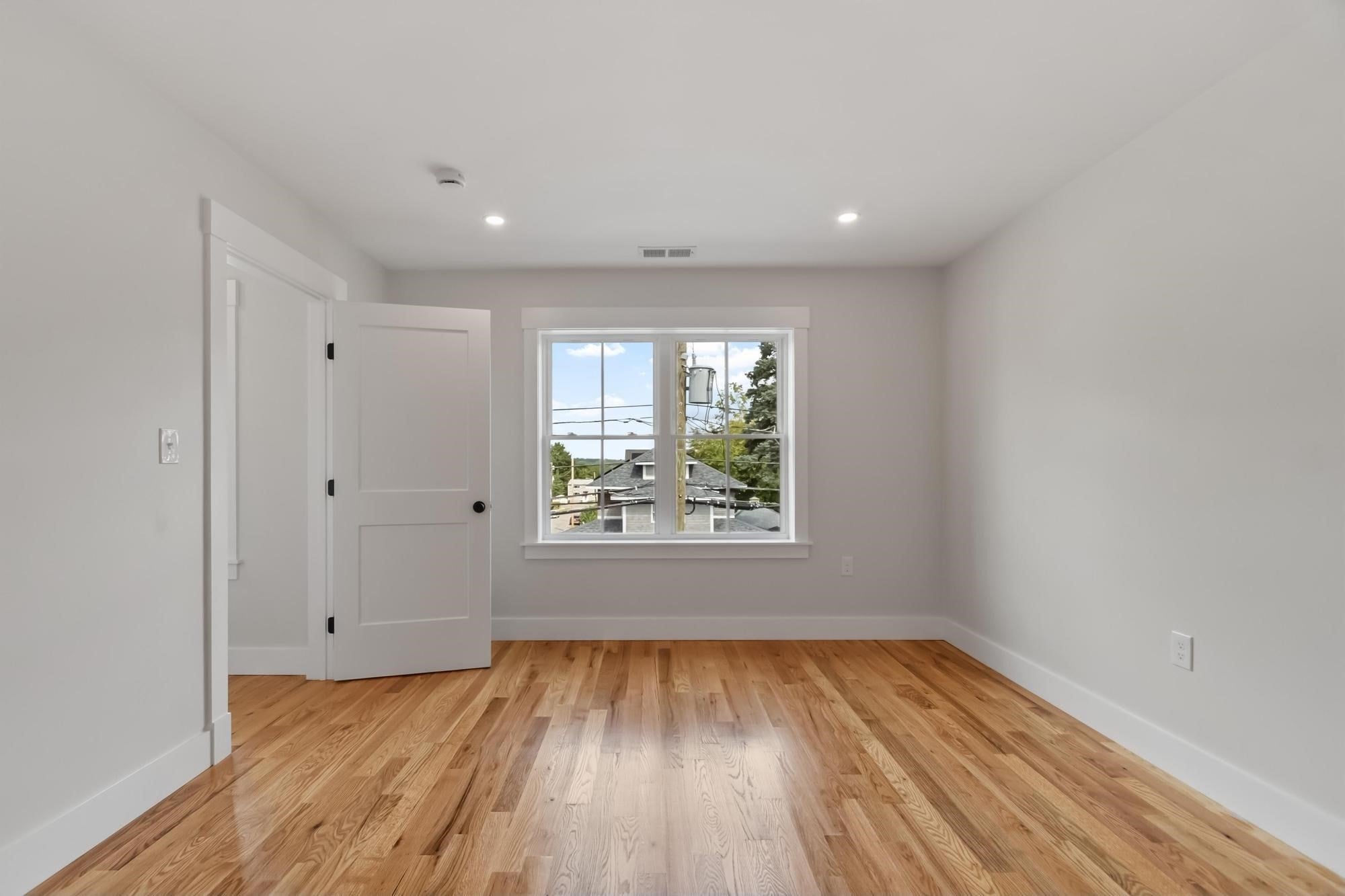 688 Westford St, Lowell, MA, 688 Westford St, Lowell, MA Photo #30