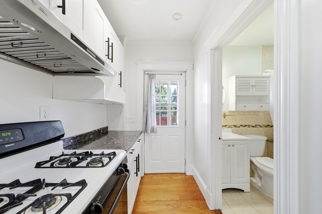 7 Orchard St #1, Newton, MA Photo #8