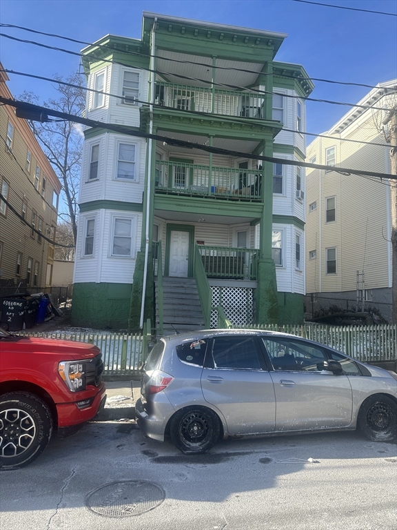 6 Deering Rd
