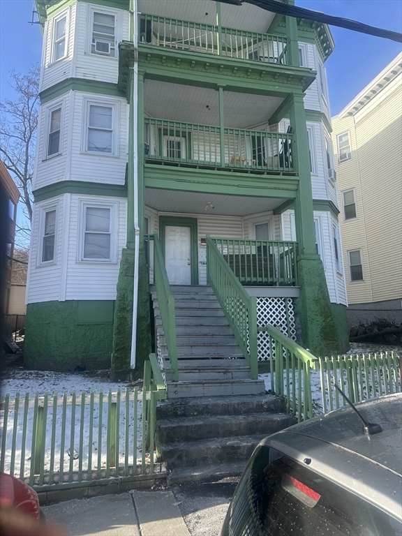 6 Deering Rd
