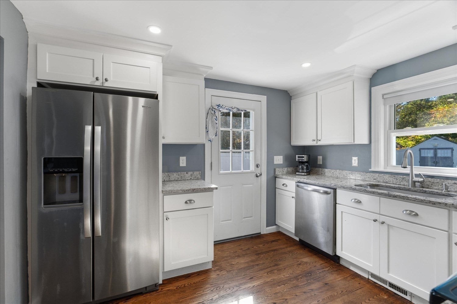 30 Calumet Ave, Worcester, MA Photo #14