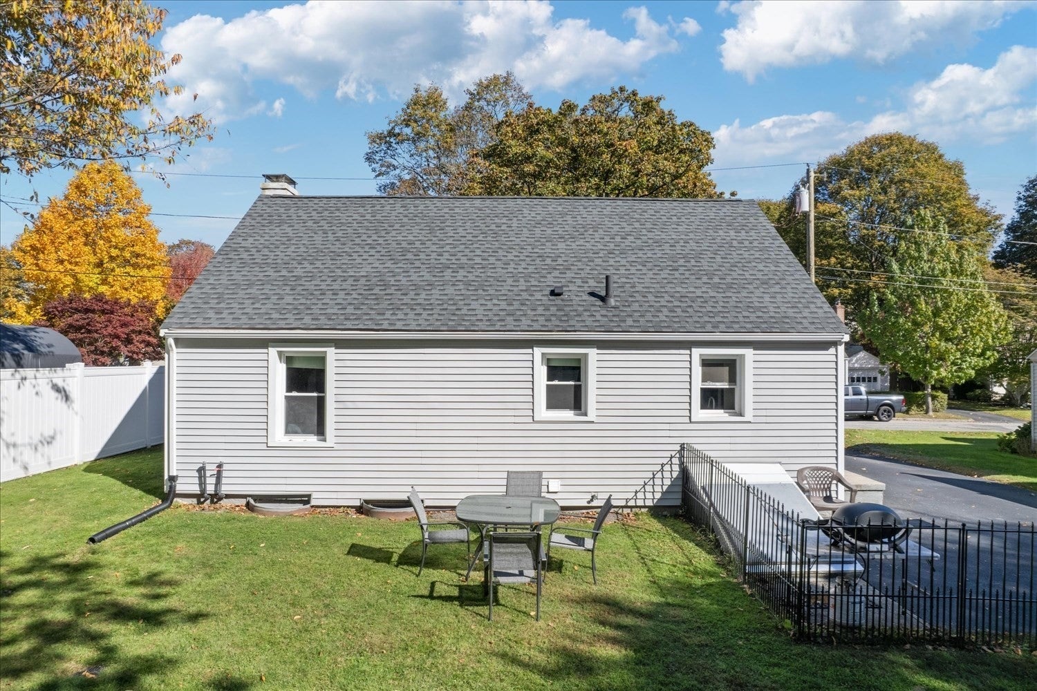 30 Calumet Ave, Worcester, MA Photo #6