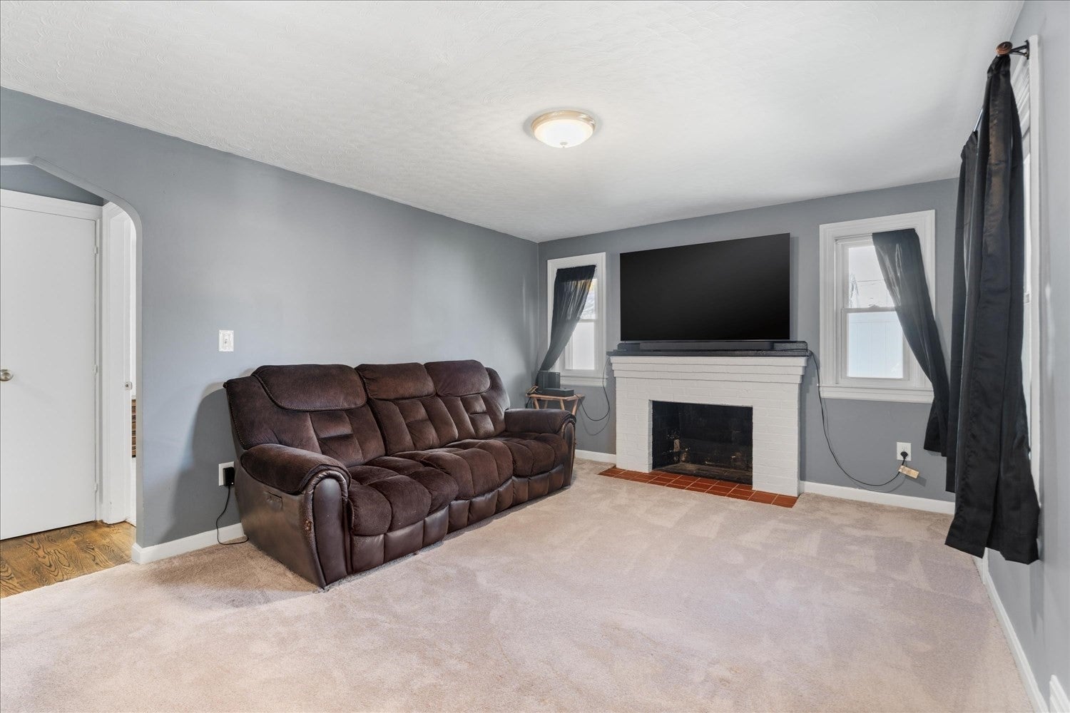 30 Calumet Ave, Worcester, MA Photo #8