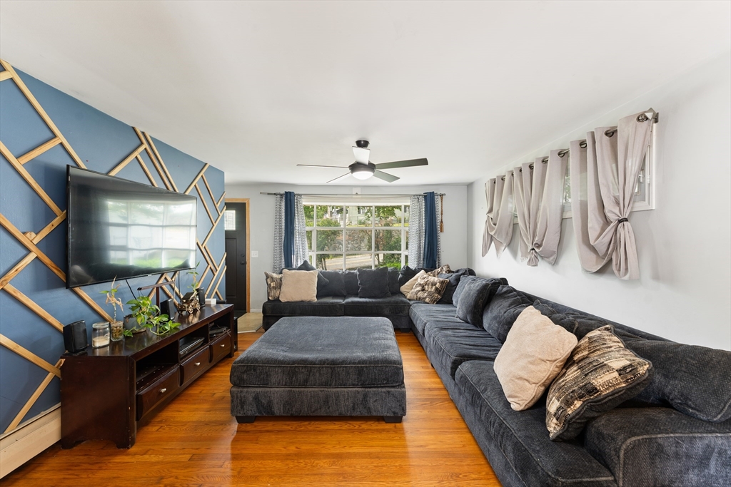 140 W Mountain St
