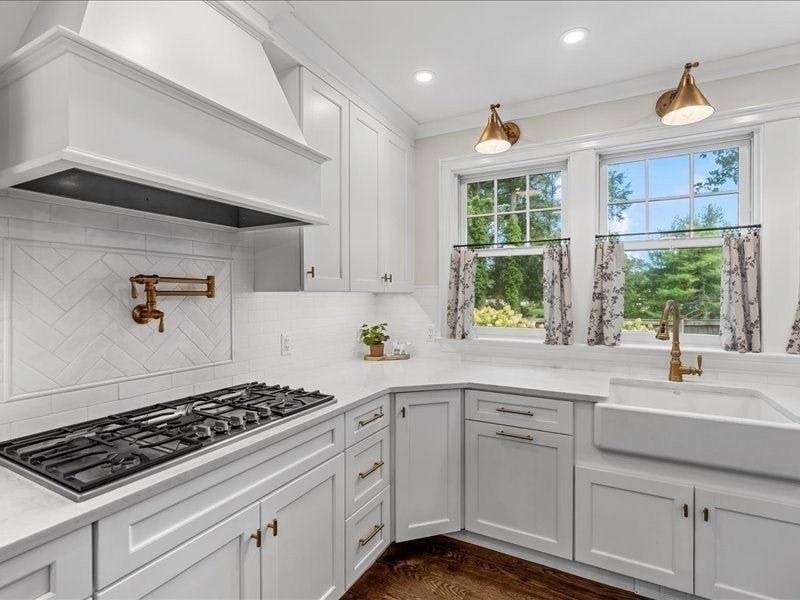 1040 Main St, Hingham, MA, 1040 Main St, Hingham, MA Photo #12