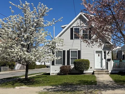 Photo of 187 Mill Street #187, New Bedford, MA 02740 (MLS # 73512692)
