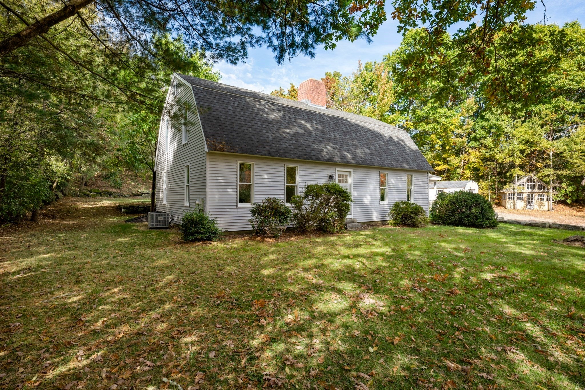 Photo of 84 Elm St, Blackstone, MA