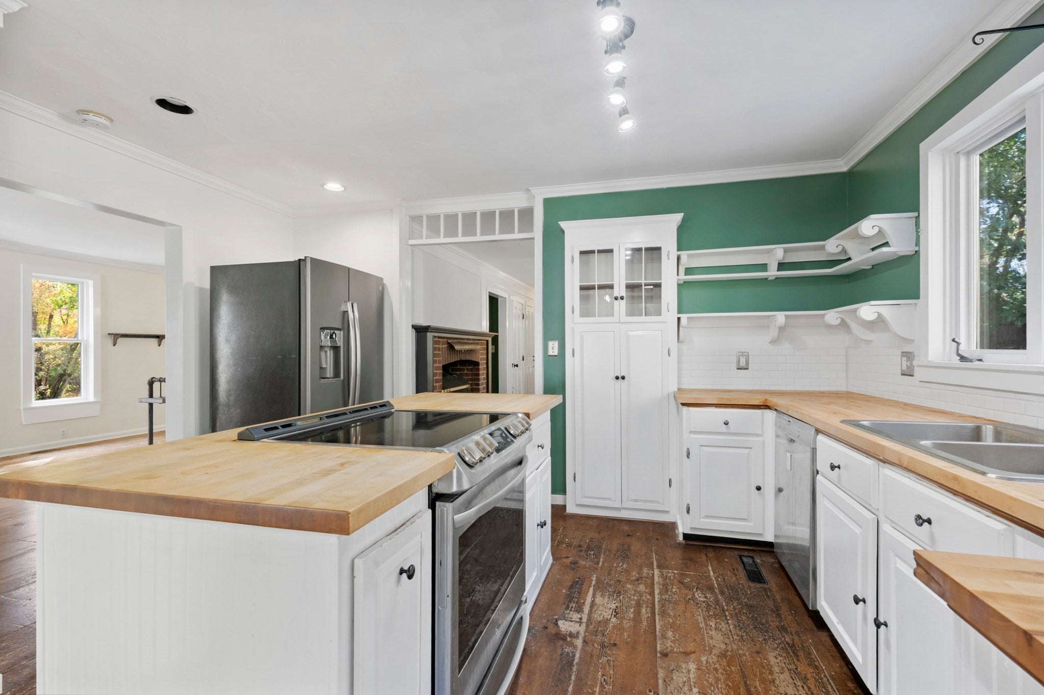 84 Elm St, Blackstone, MA, 84 Elm St, Blackstone, MA Photo #7