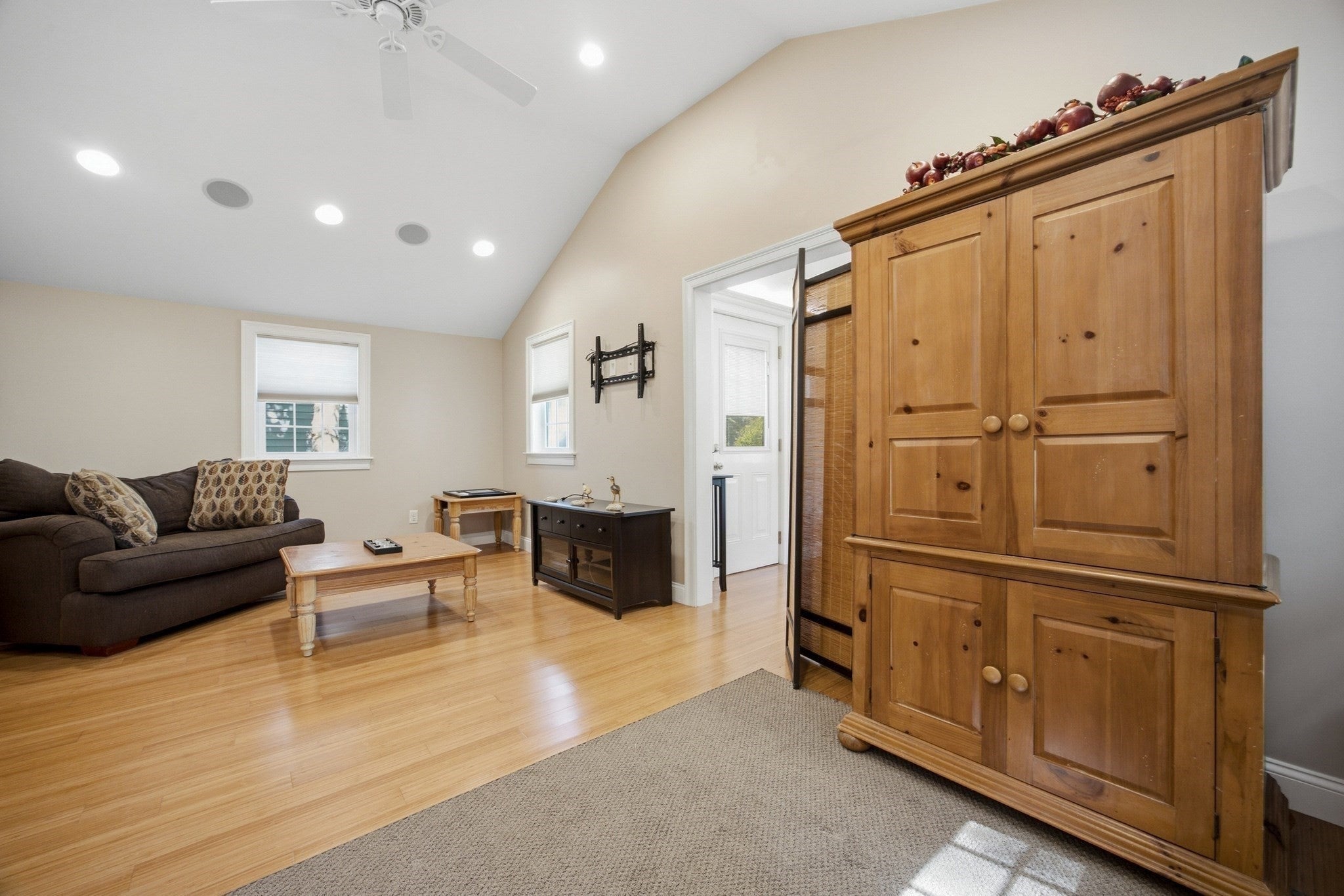 16 Fourth Ave, Lakeville, MA Photo #16