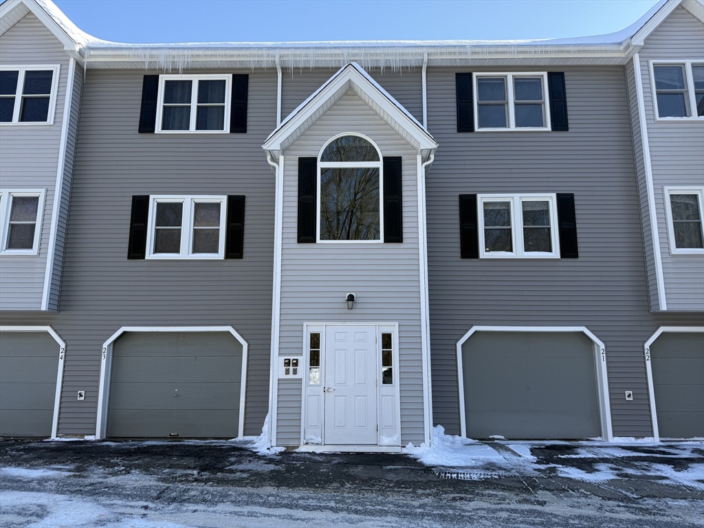 124 Tennis Plaza Rd 21