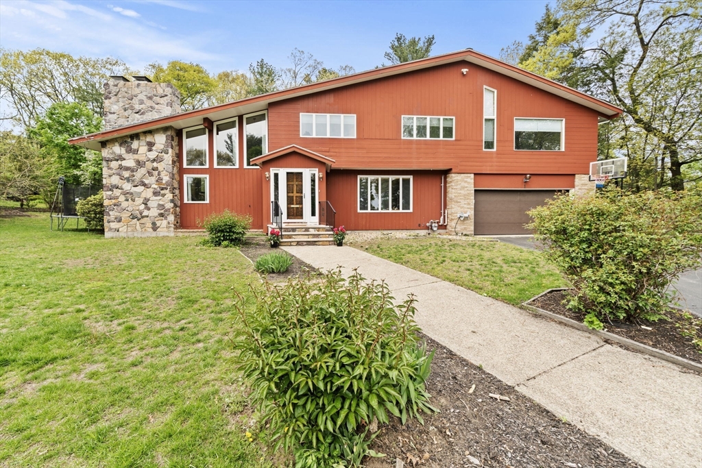 1 Hemlock Dr, Chelmsford, MA, 1 Hemlock Dr, Chelmsford, MA Photo #1