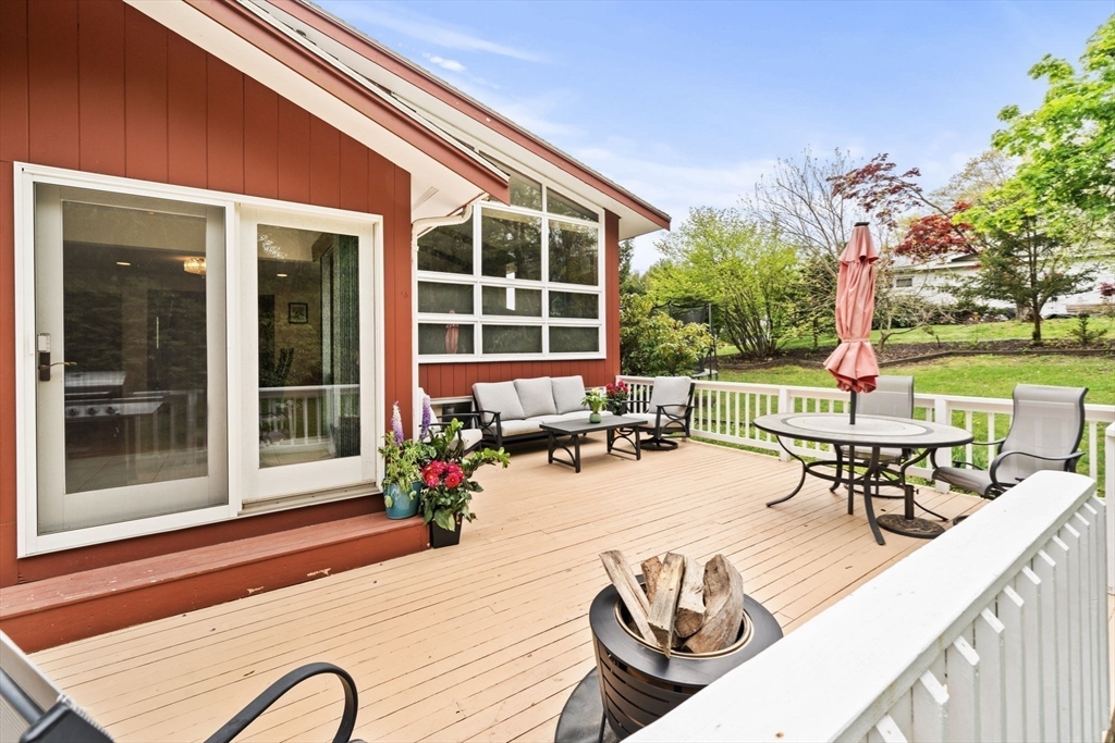 1 Hemlock Dr, Chelmsford, MA, 1 Hemlock Dr, Chelmsford, MA Photo #37