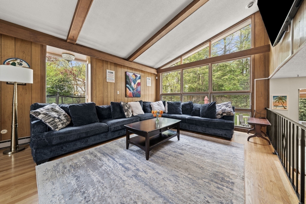 1 Hemlock Dr