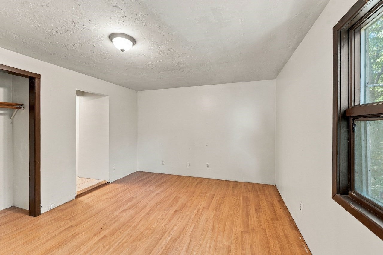 69 Lake Ave, Leicester, MA Photo #19