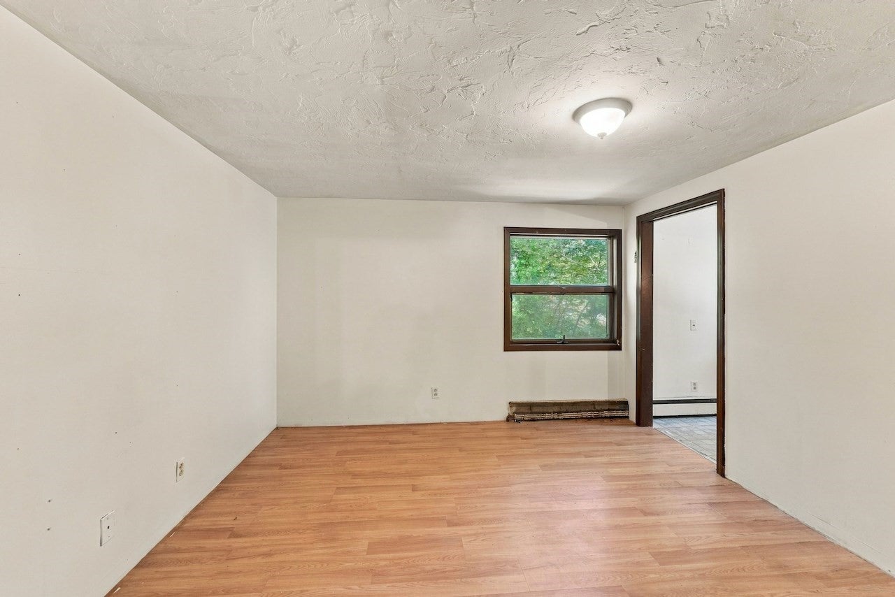 69 Lake Ave, Leicester, MA Photo #23