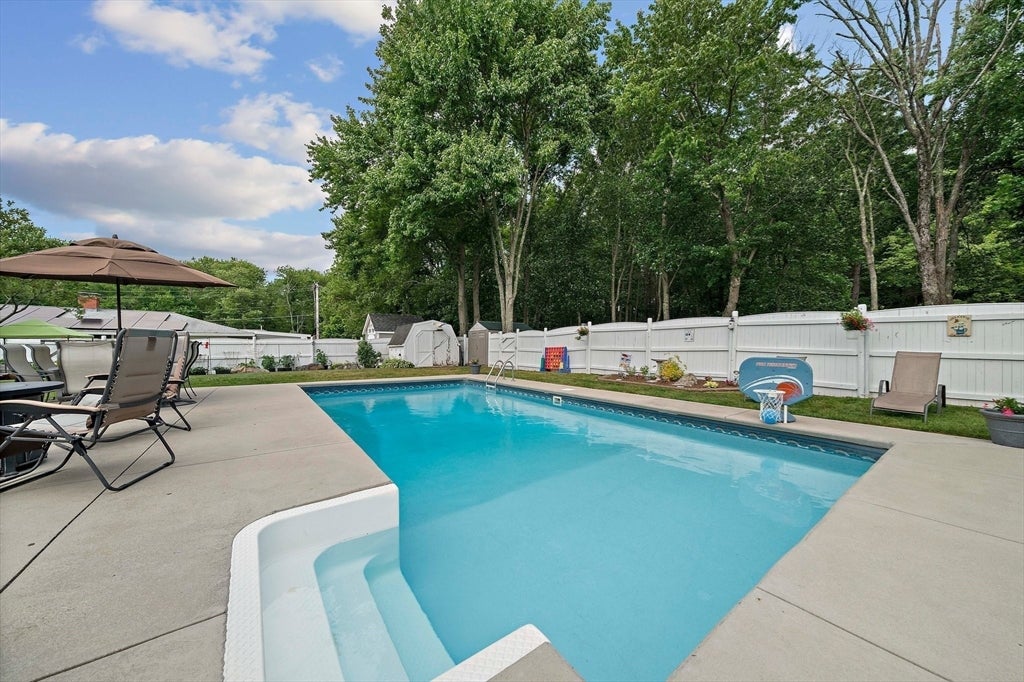 35 Arnold St, Holbrook, MA, 35 Arnold St, Holbrook, MA Photo #22