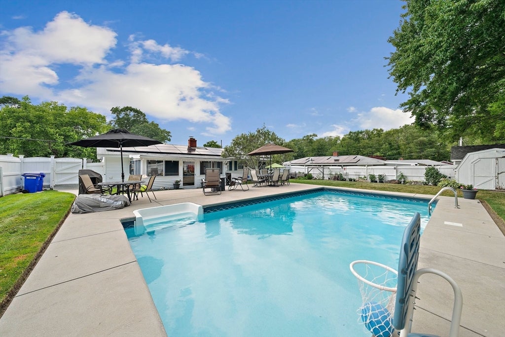 35 Arnold St, Holbrook, MA, 35 Arnold St, Holbrook, MA Photo #21