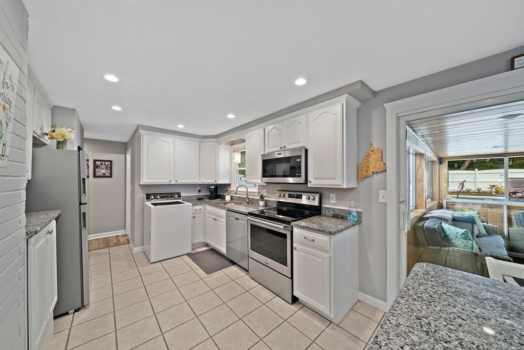 35 Arnold St, Holbrook, MA, 35 Arnold St, Holbrook, MA Photo #5